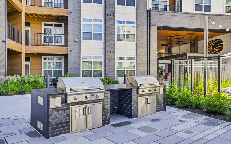 Outdoor bbq grilling stations 